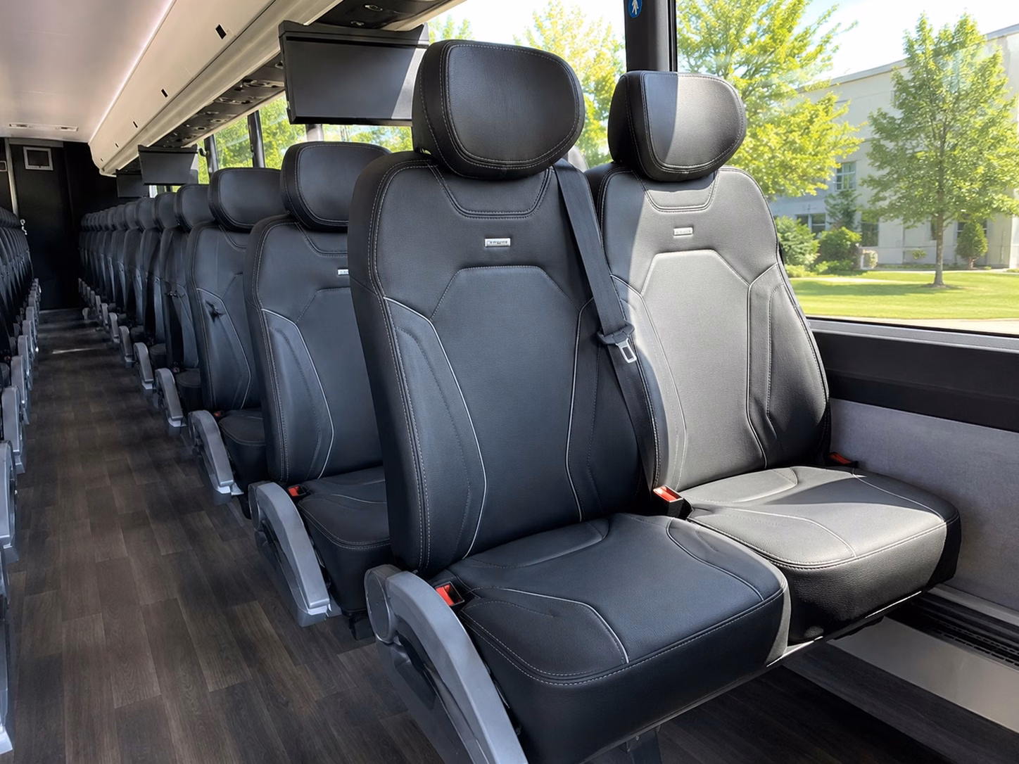 monroeville to ppg paints arena pittsburgh penguins game bus rentals